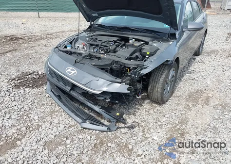 2024 Hyundai Elantra Sel from USA, damaged, VIN KMHLM4DGXRU658961